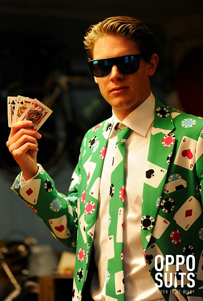 Opposuit Poker Face VERHUUR